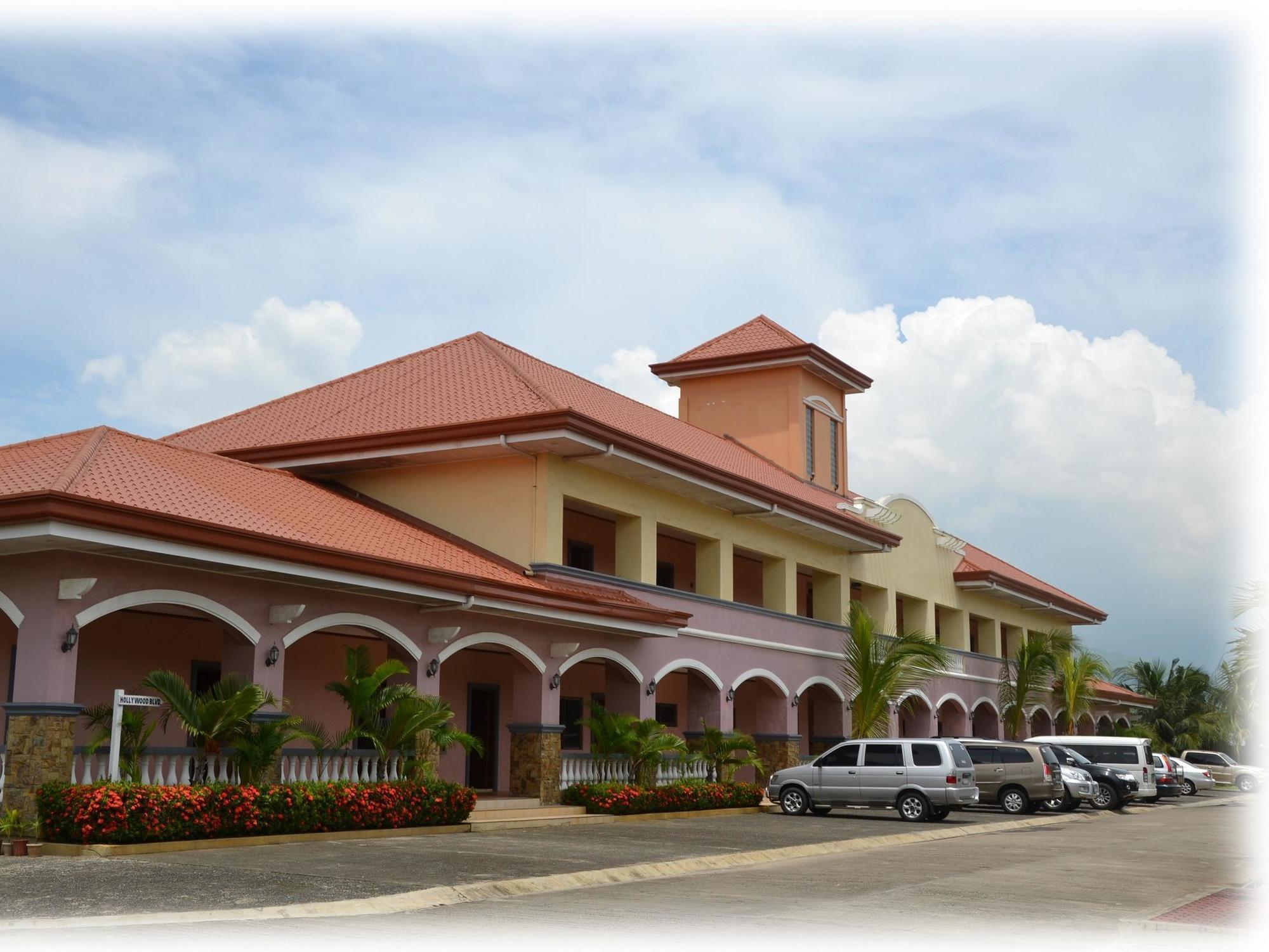 Subic Waterfront Resort And Hotel Exterior foto